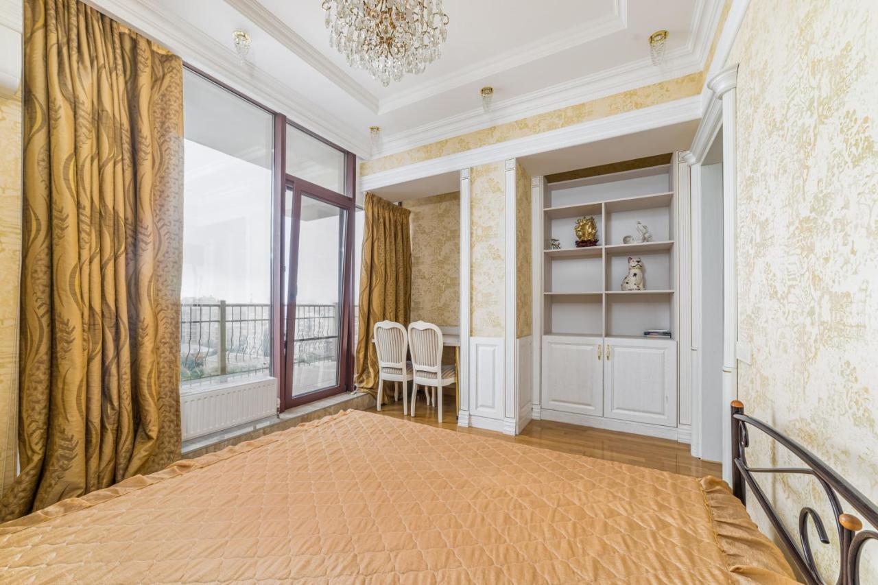 Gefest 2-Bedrooms Apartment With Terrace Одеса Екстер'єр фото